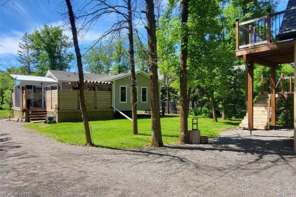 3pc Bathroom - 11 Park Crescent, Petersfield, MB R0C2L0 Photo 4