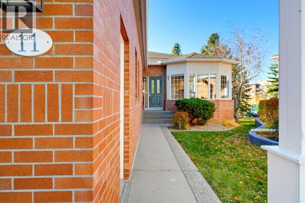 4pc Bathroom - 11 Prominence Point Sw, Calgary, AB T3H3E8 Photo 2
