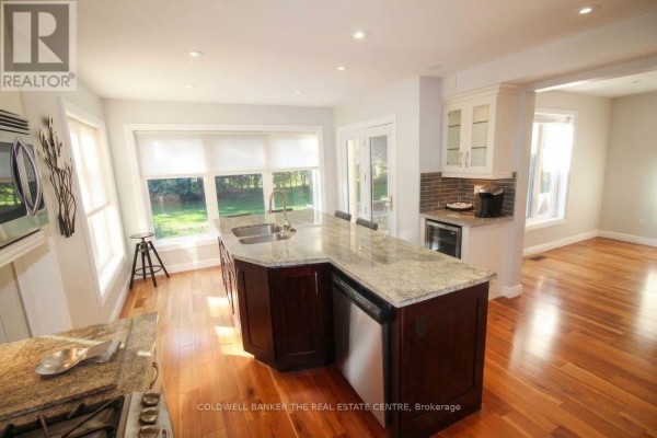 Office - 11 Ramsden Crescent, East Gwillimbury, ON L0G1V0 Photo 5