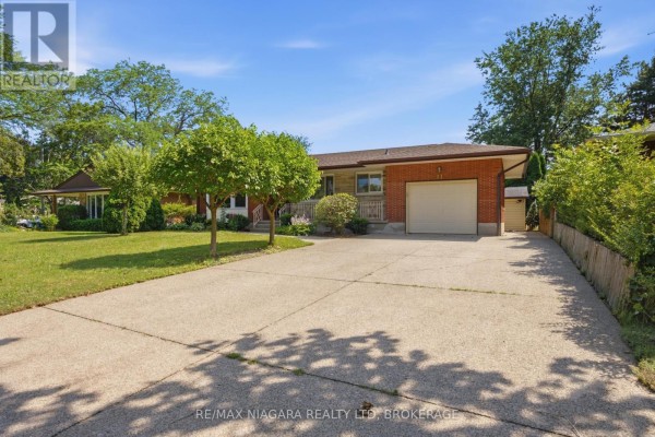 11 Richelieu Drive, St  Catharines, ON L2M2B7 Photo 2