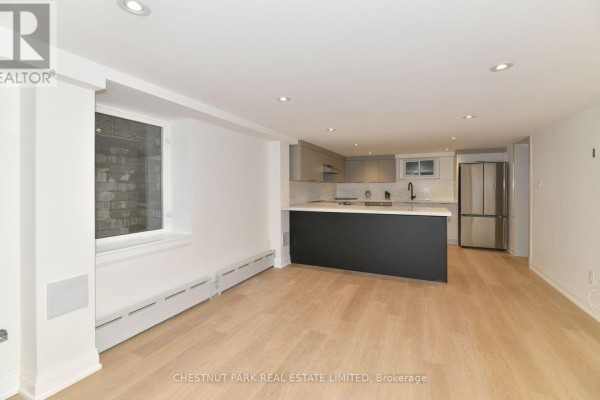 11 Rose Park Crescent, Toronto, ON M4T1P8 Photo 3