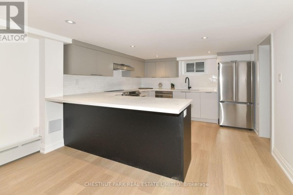 11 Rose Park Crescent, Toronto, ON M4T1P8 Photo 4