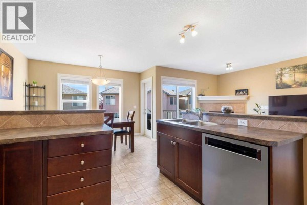 3pc Bathroom - 11 Royal Crest Court Nw, Calgary, AB T3G5W3 Photo 5
