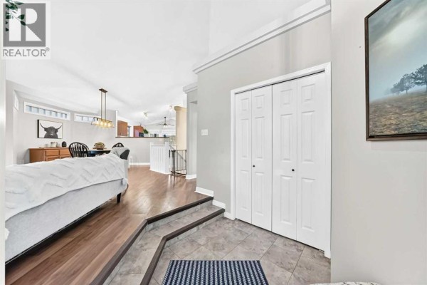 Primary Bedroom - 11 Shawbrooke Circle Sw, Calgary, AB T2Y2Y4 Photo 4