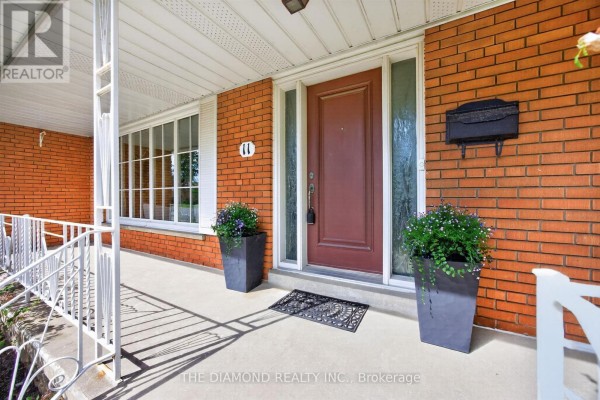 Primary Bedroom - 11 Swordbill Drive, Toronto, ON M9A4V3 Photo 4