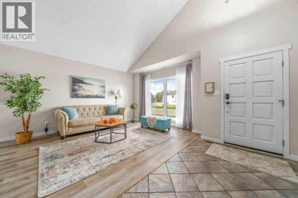 Family room - 11 Taylor Crescent Se, Medicine Hat, AB T1B3X5 Photo 2