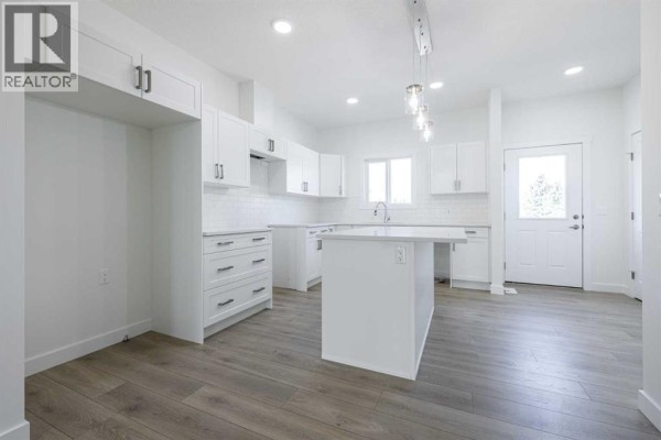 4pc Bathroom - 11 Tillotson Loop, Okotoks, AB T1S4S8 Photo 5
