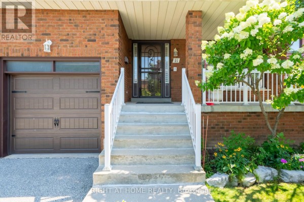 Great room - 11 Timber Lane, Vaughan, ON L4L3J6 Photo 2