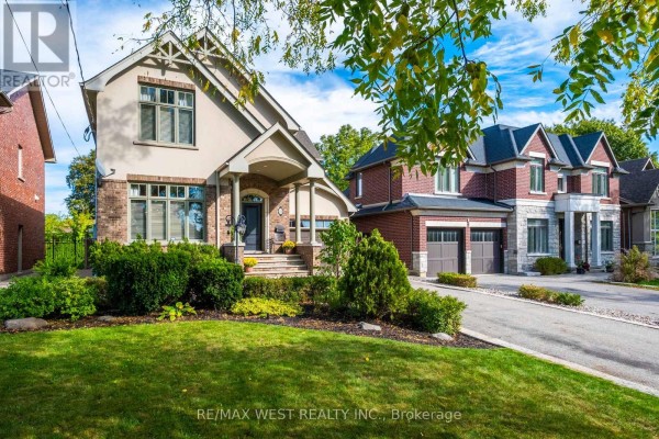 Living room - 11 Tremont Road, Toronto, ON M9B3X3 Photo 2