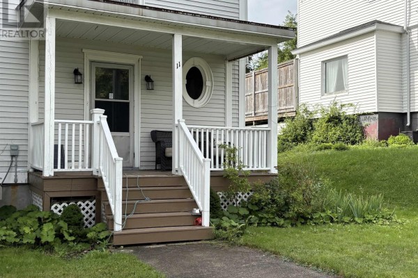Foyer - 11 Victoria Avenue, Stellarton, NS B0K1S0 Photo 2