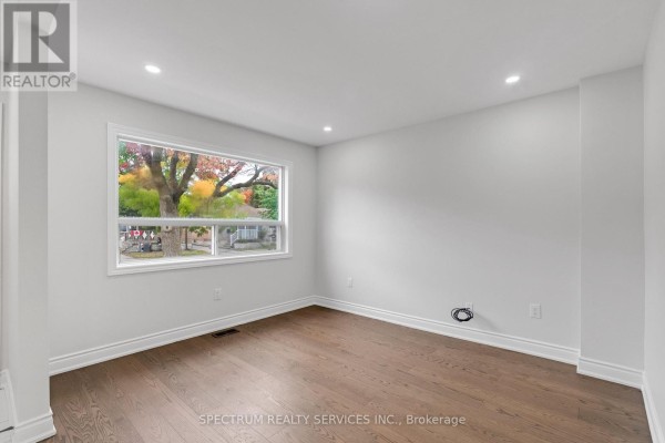 Bedroom 3 - 11 Vimy Avenue, Toronto, ON M9N2W1 Photo 5