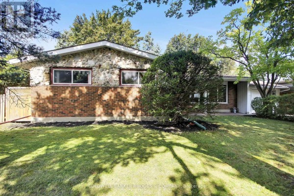 11 Wallford Way, Ottawa