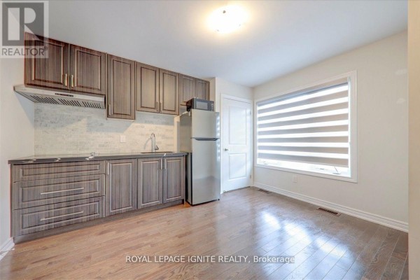 Bedroom 2 - 11 Waterleaf Road, Markham, ON L6B0Z3 Photo 3