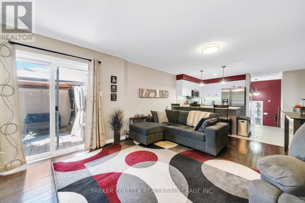 Family room - 11 Watson Drive, Barrie, ON L4M6W3 Photo 5