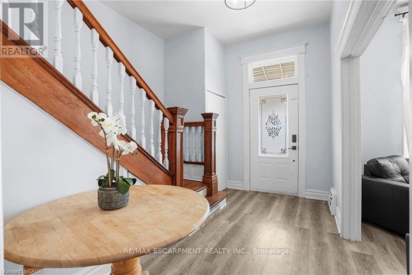 11 Wright Avenue, Hamilton, ON, photo 3