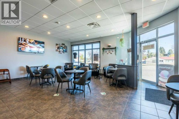 110, 4814 56 Street, Wetaskiwin, AB T9A1V8 Photo 5