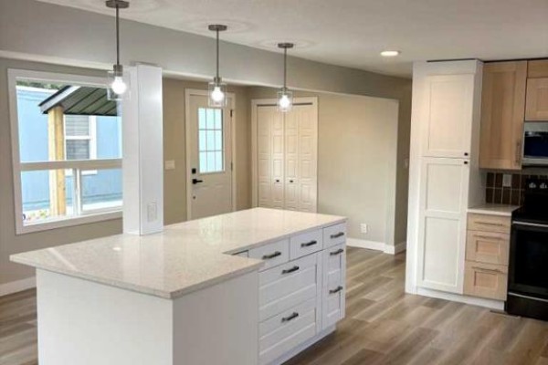 Kitchen - 110, 6834 59 Ave Avenue, Red Deer, AB T4P1C9 Photo 5