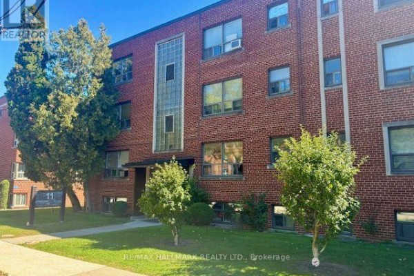 110 - 11 Anglesey Boulevard, Toronto