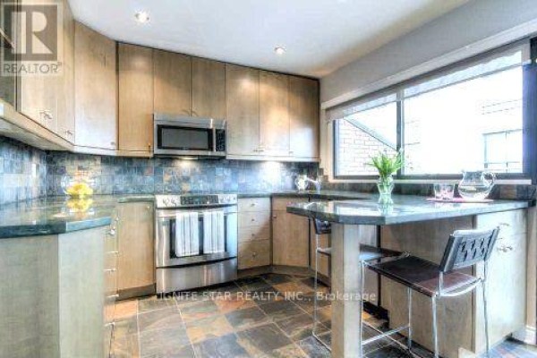 Foyer - 116 Granby Street, Toronto, ON M5B1J1 Photo 2