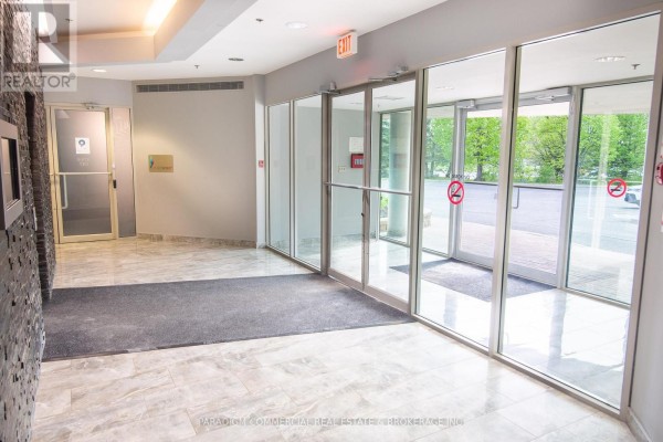 110 - 135 Michael Cowpland Drive, Ottawa, ON, photo 2
