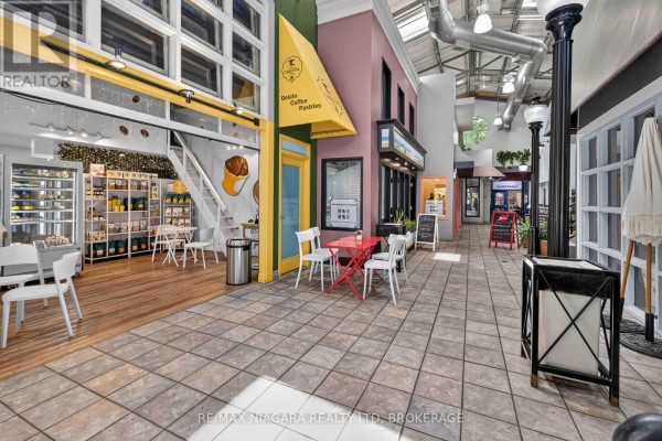 110 - 17 Lock Street, St  Catharines, ON L2N5B6 Photo 4