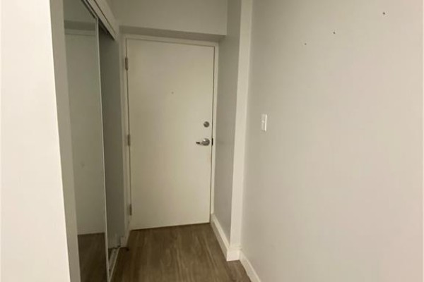 110 - 50 Scott Street, St  Thomas, ON, photo 3