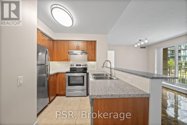 Kitchen - 110 - 515 Rosewell Avenue, Toronto, ON M4R2J3 Photo 3