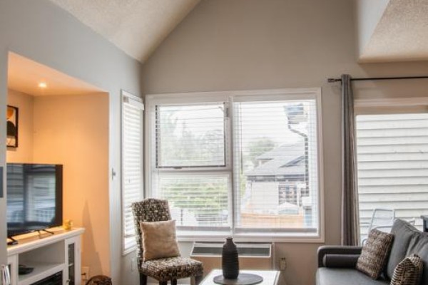 Primary Bedroom - 110 - 796468 Grey 19 Road, Blue Mountains, ON L9Y0N6 Photo 4