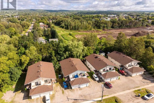 110-112 East Balfour St, Sault Ste  Marie, ON P6C1X5 Photo 4