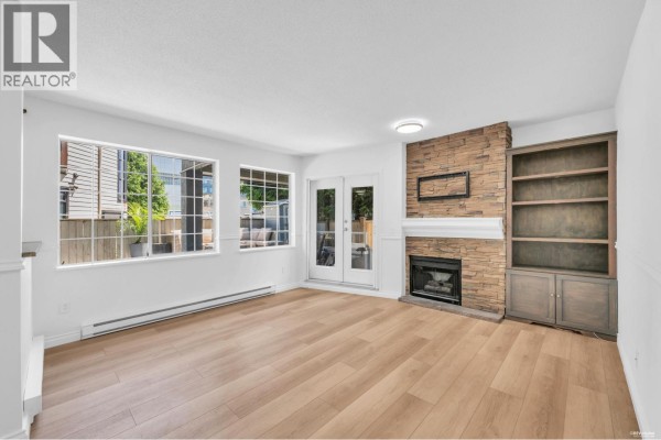 110 125 W 18th Street, North Vancouver, BC V7M1W5 Photo 3