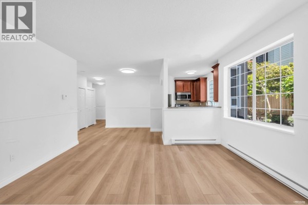 110 125 W 18th Street, North Vancouver, BC V7M1W5 Photo 4