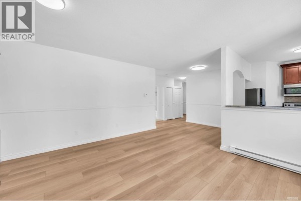 110 125 W 18th Street, North Vancouver, BC V7M1W5 Photo 5