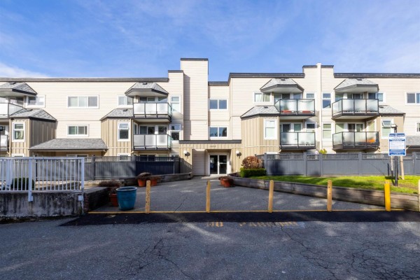 110 1850 E Southmere Crescent, Surrey, BC, photo 2