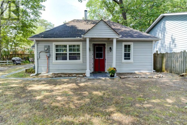 110 24th Street N, Wasaga Beach, ON, photo 2