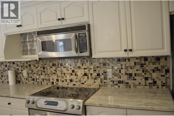 110 3176 Plateau Boulevard, Coquitlam, BC V3E3J2 Photo 4