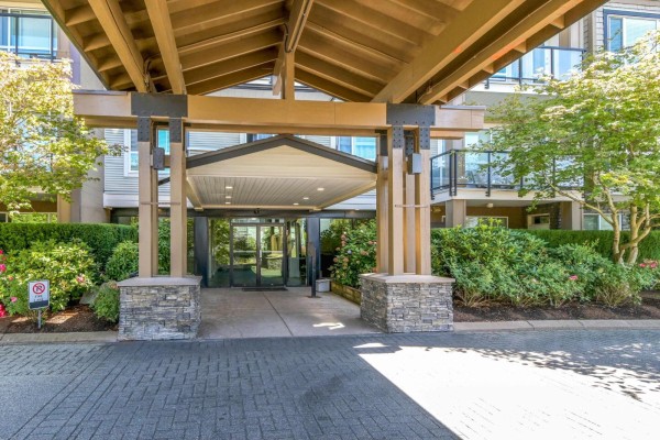 110 32729 Garibaldi Drive, Abbotsford, BC V2T0A6 Photo 3