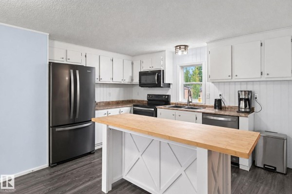 Kitchen - #110 3400 48 St, Stony Plain, AB T7Z1W2 Photo 2