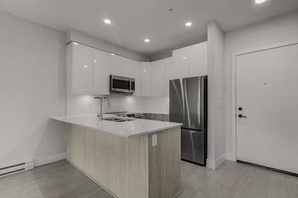 110 5486 199a Street, Langley, BC V3A0N6 Photo 5