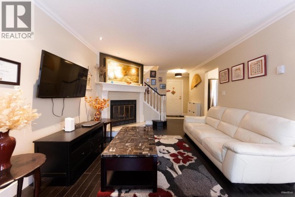 110 777 Eighth Street, New Westminster