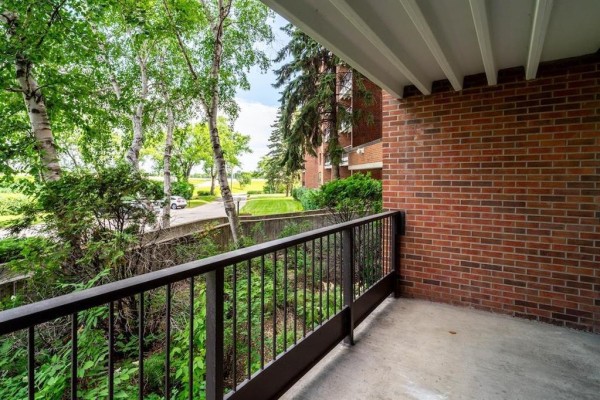 110 916 Cloutier Drive, Winnipeg, MB R3V1W9 Photo 5