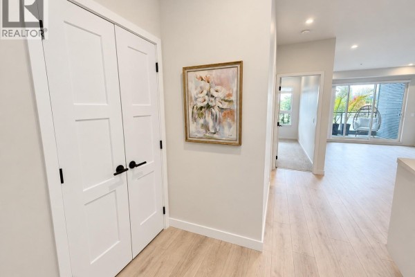 Bathroom - 110 958 Pharoah Mews, Langford, BC V9B7A1 Photo 2