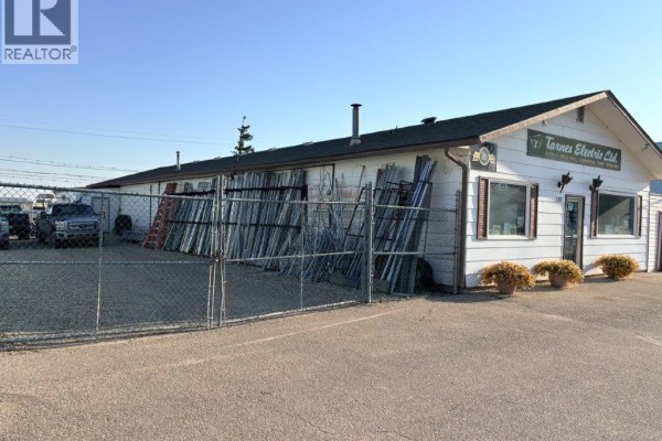 110 9th Avenue E, Kindersley, SK S0L1S0 Photo 3