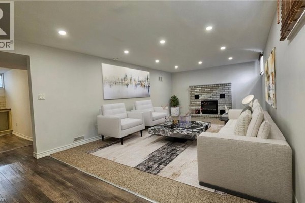 Bedroom - 110 Abbot Drive Unit# Lower, Hamilton, ON L8V4W2 Photo 2