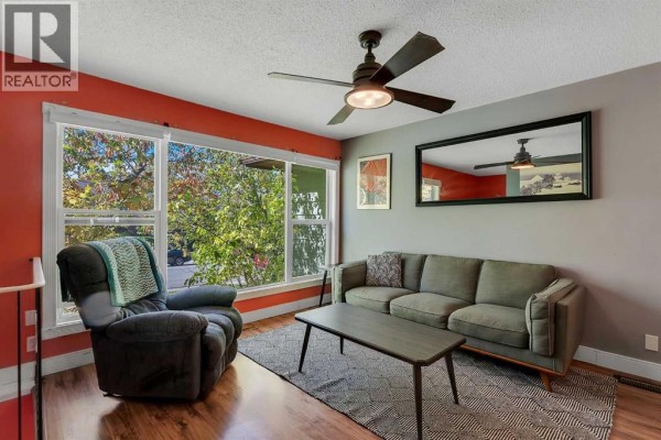 Eat in kitchen - 110 Beaconsfield Road Nw, Calgary, AB T3K1X9 Photo 5