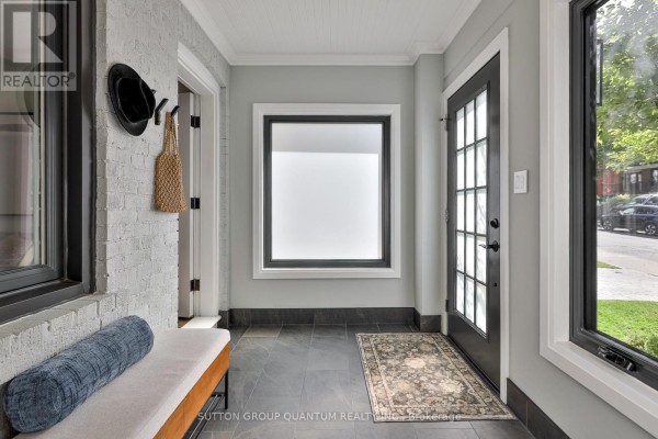 110 Castlefield Avenue, Toronto, ON, photo 2