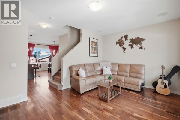 Kitchen - 110 Fireside Cove, Cochrane, AB T4C0X4 Photo 2