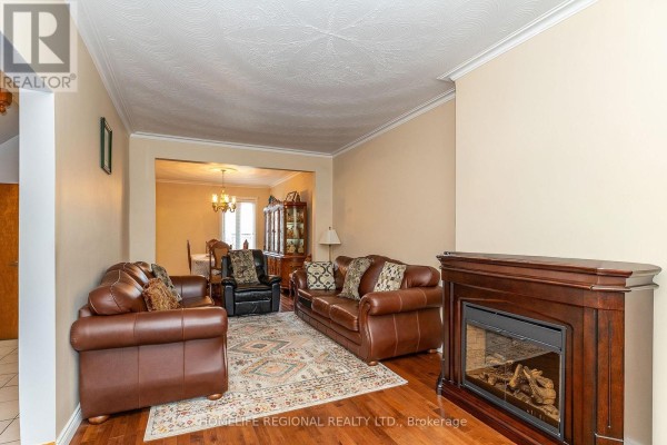 Eating area - 110 Grace Street, Toronto, ON M6J2S2 Photo 5