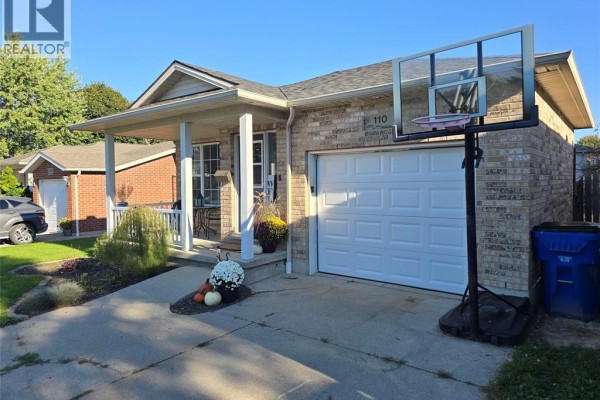 4pc Bathroom - 110 Greenfield Lane, Chatham, ON N7L5N5 Photo 2