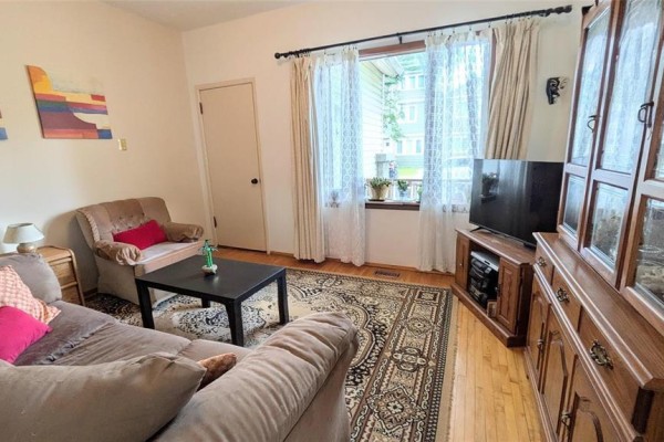 Primary Bedroom - 110 Guay Avenue, Winnipeg, MB R2M0B9 Photo 3