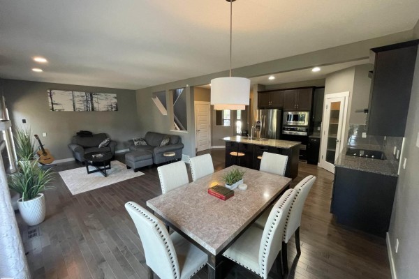 Den - 110 Meadowland Wy, Spruce Grove, AB T7X0S4 Photo 5